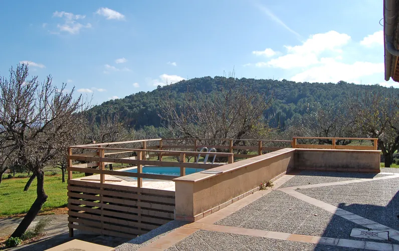 Finca with beautiful views in popular Alaro