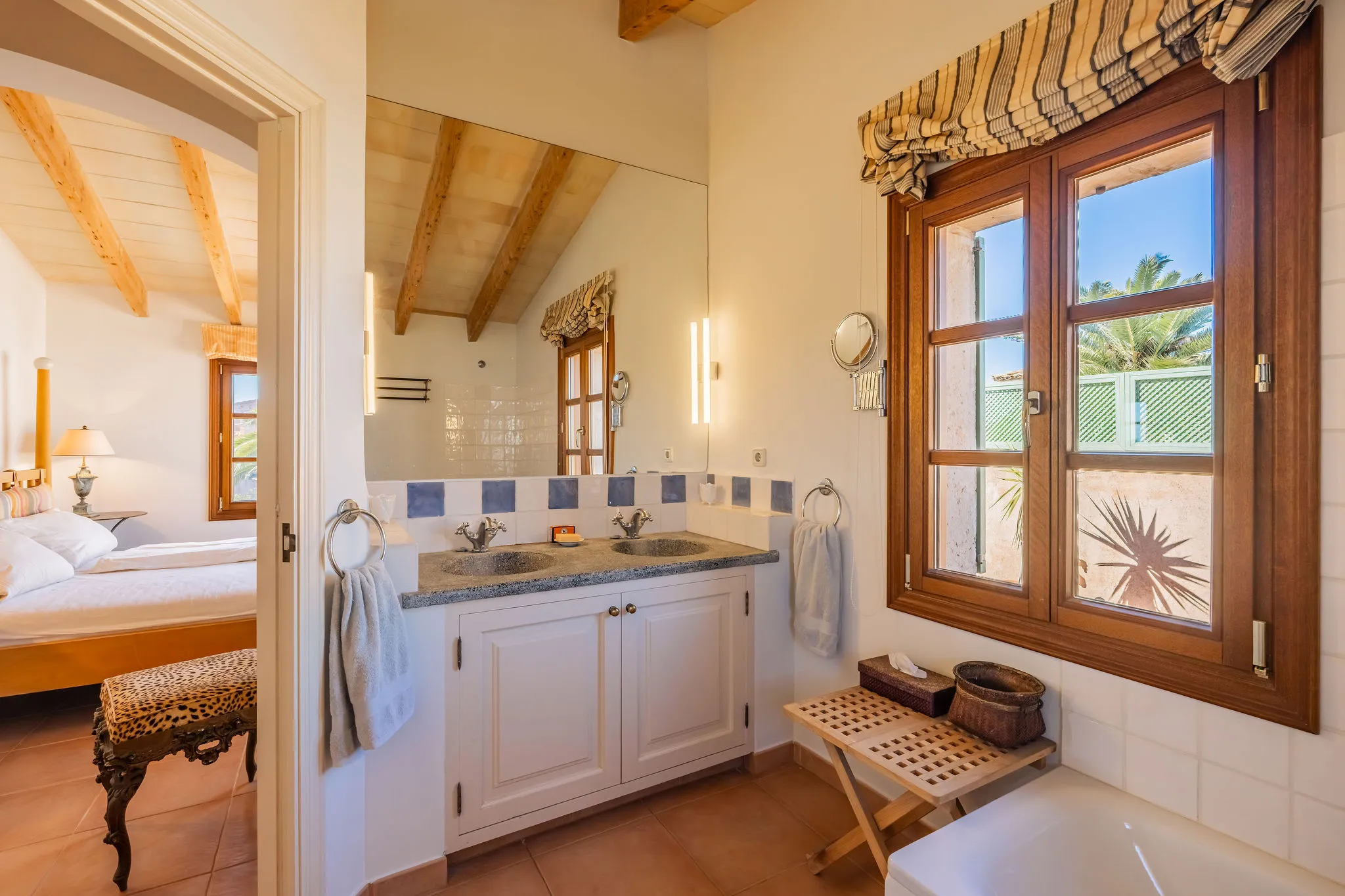 Casa de Pueblo con piscina-10