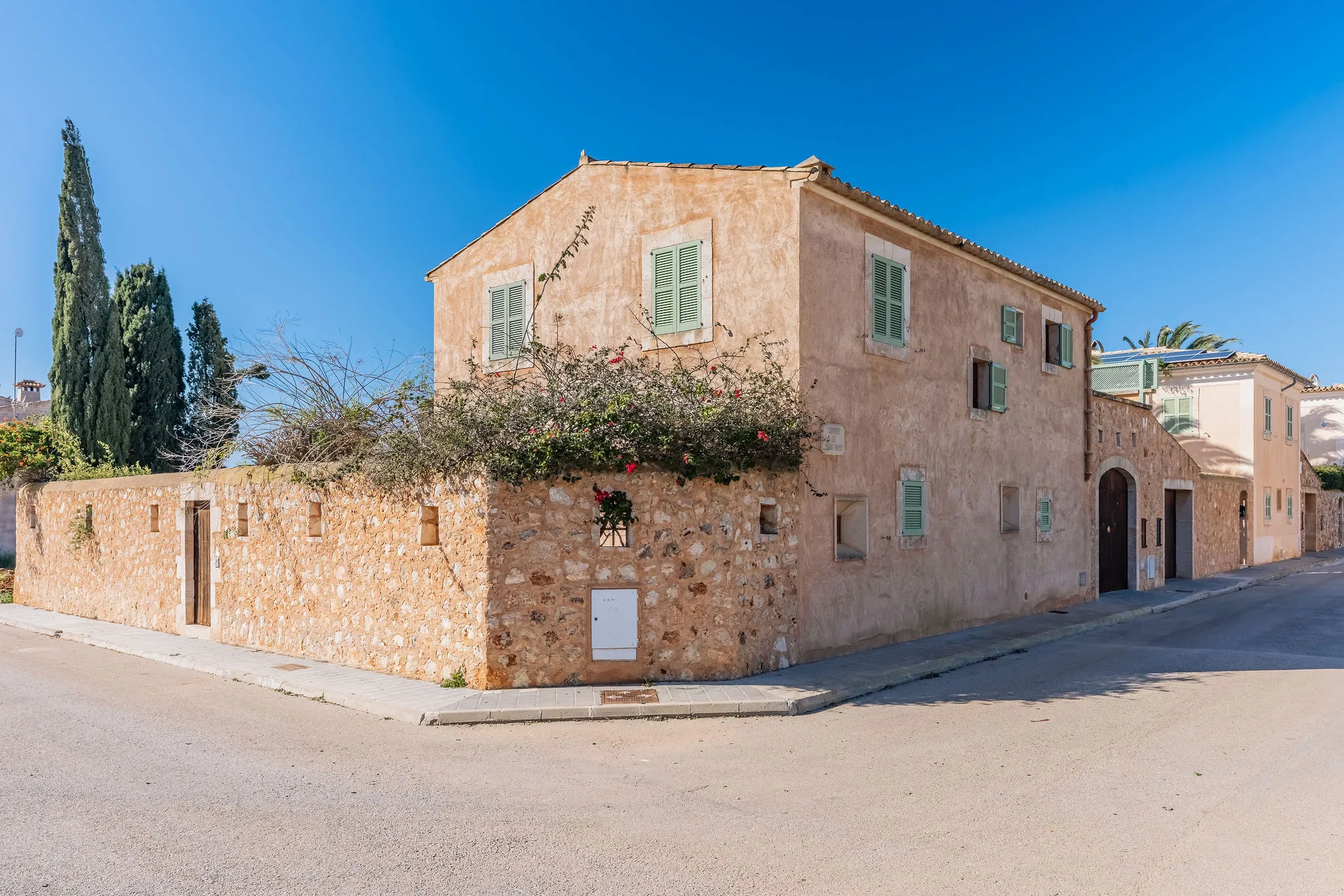 Casa de Pueblo con piscina-18