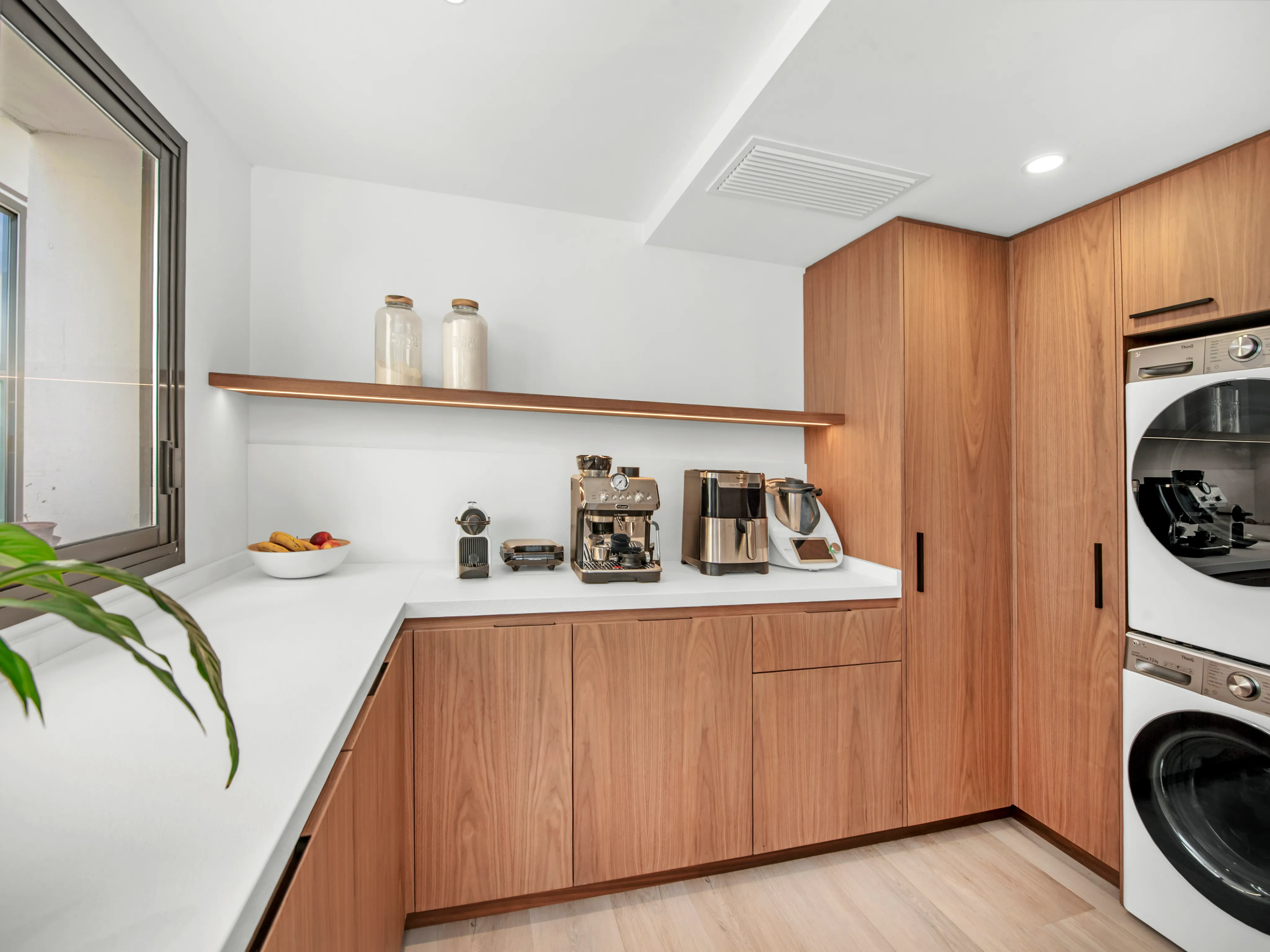 Impressionant apartament reformat en primera línia amb vista al port-5