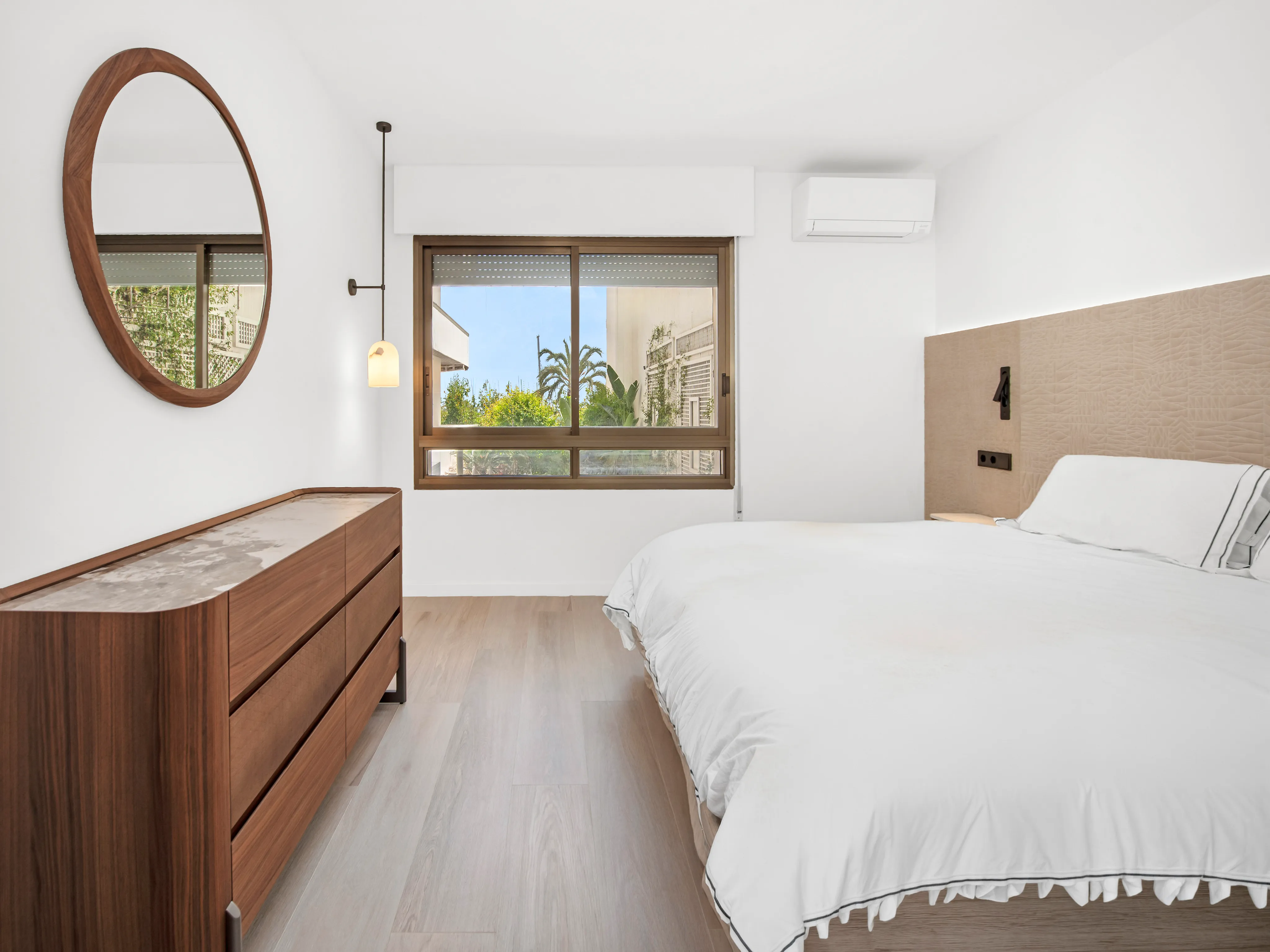 Impressionant apartament reformat en primera línia amb vista al port-7
