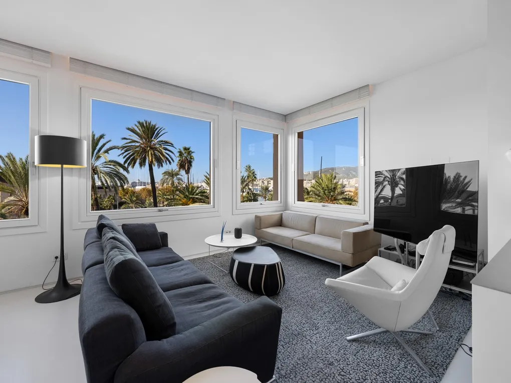 Fantastisch appartement op de 1e lijn met adembenemend 180º uitzicht en lift-1