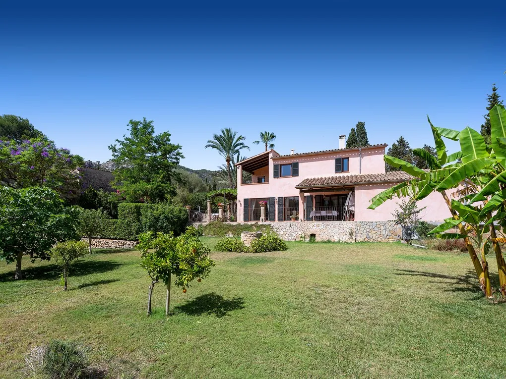 Traditionel finca i smukke omgivelser-10