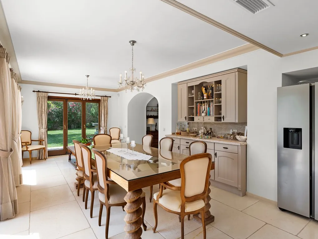 Traditional finca in a beautiful setting-8