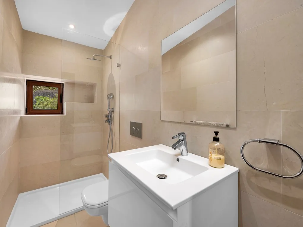 Traditional finca in a beautiful setting-20