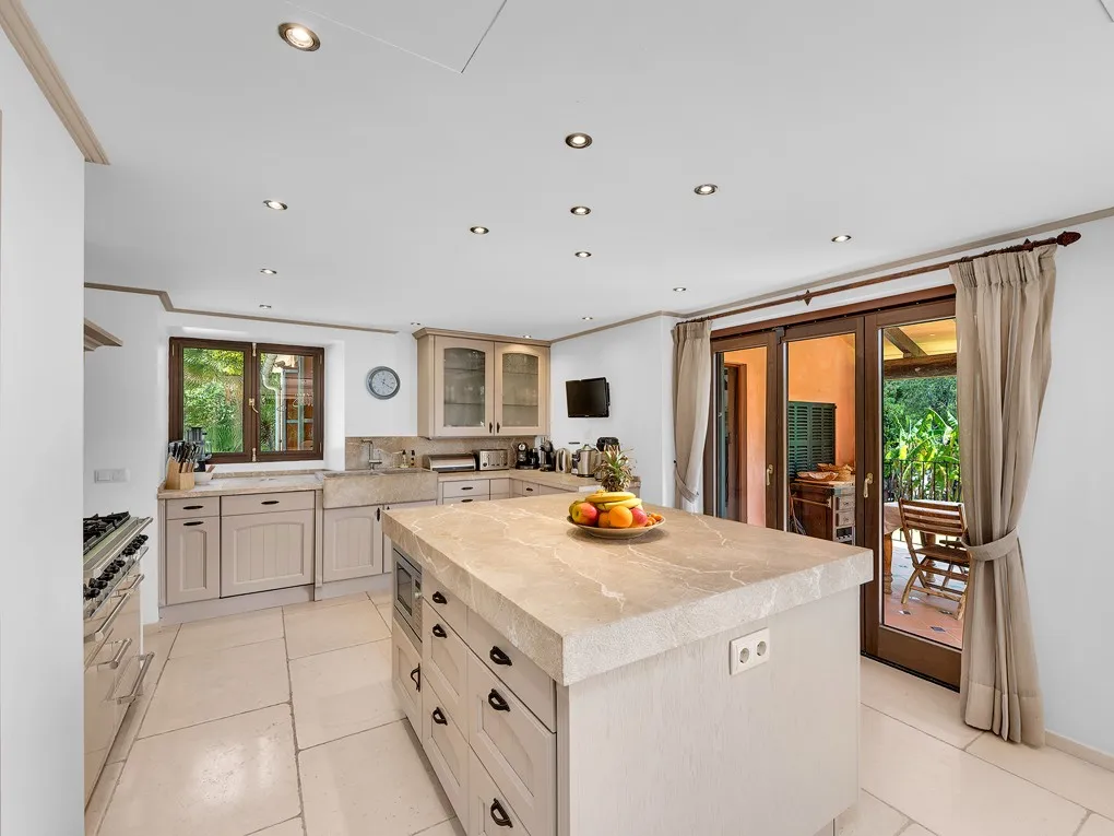 Traditionel finca i smukke omgivelser-7