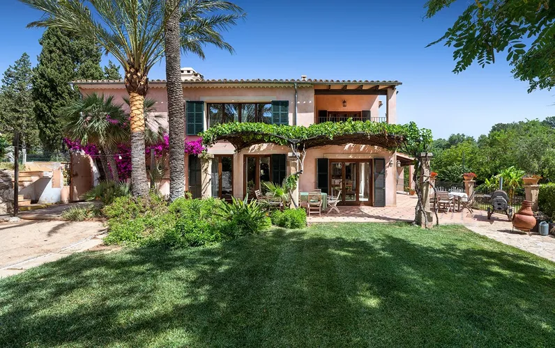 Traditionel finca i smukke omgivelser