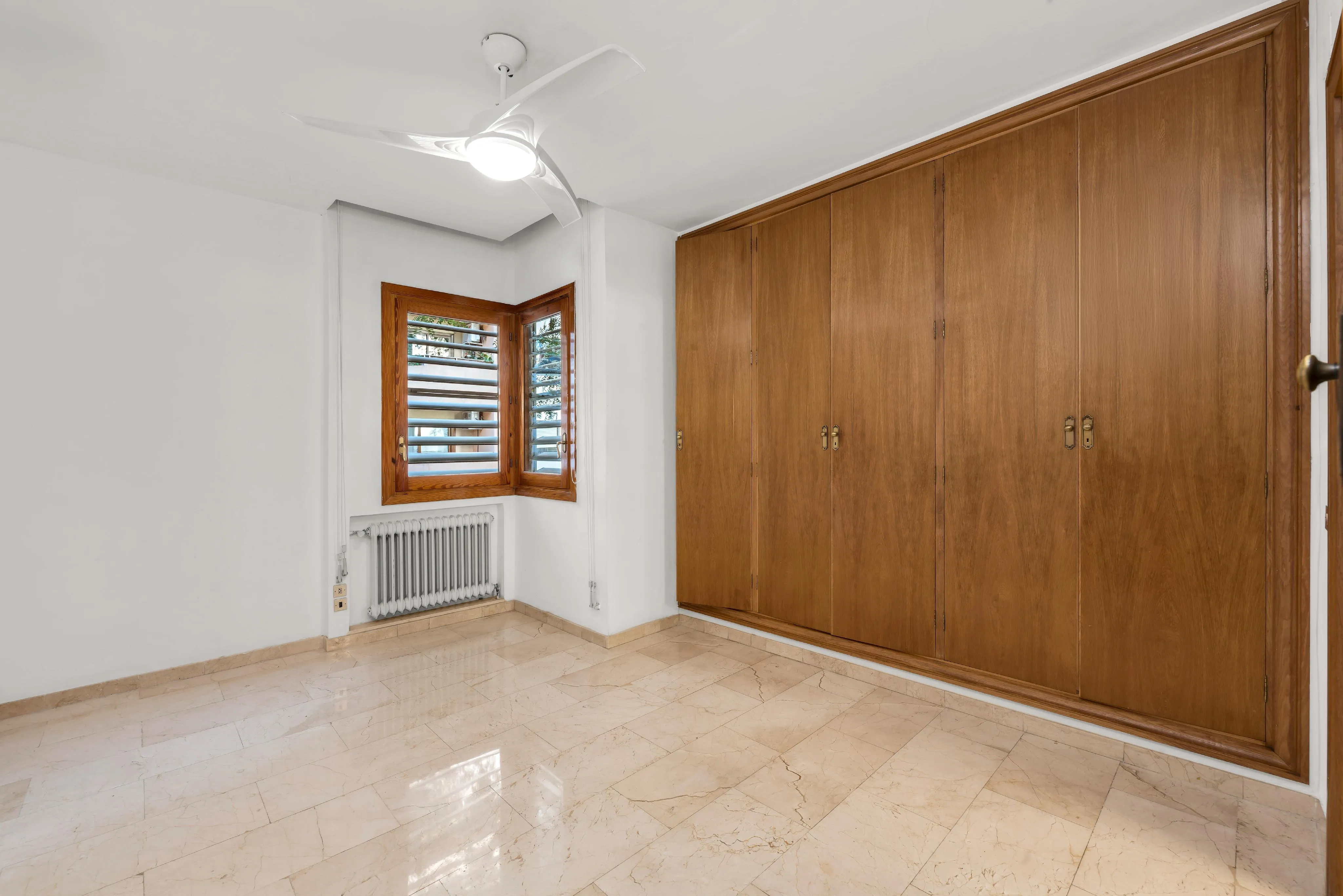 Atractiva oportunitat d'inversió en una ubicació privilegiada de Palma, prop de Santa Catalina i Jaume III-9