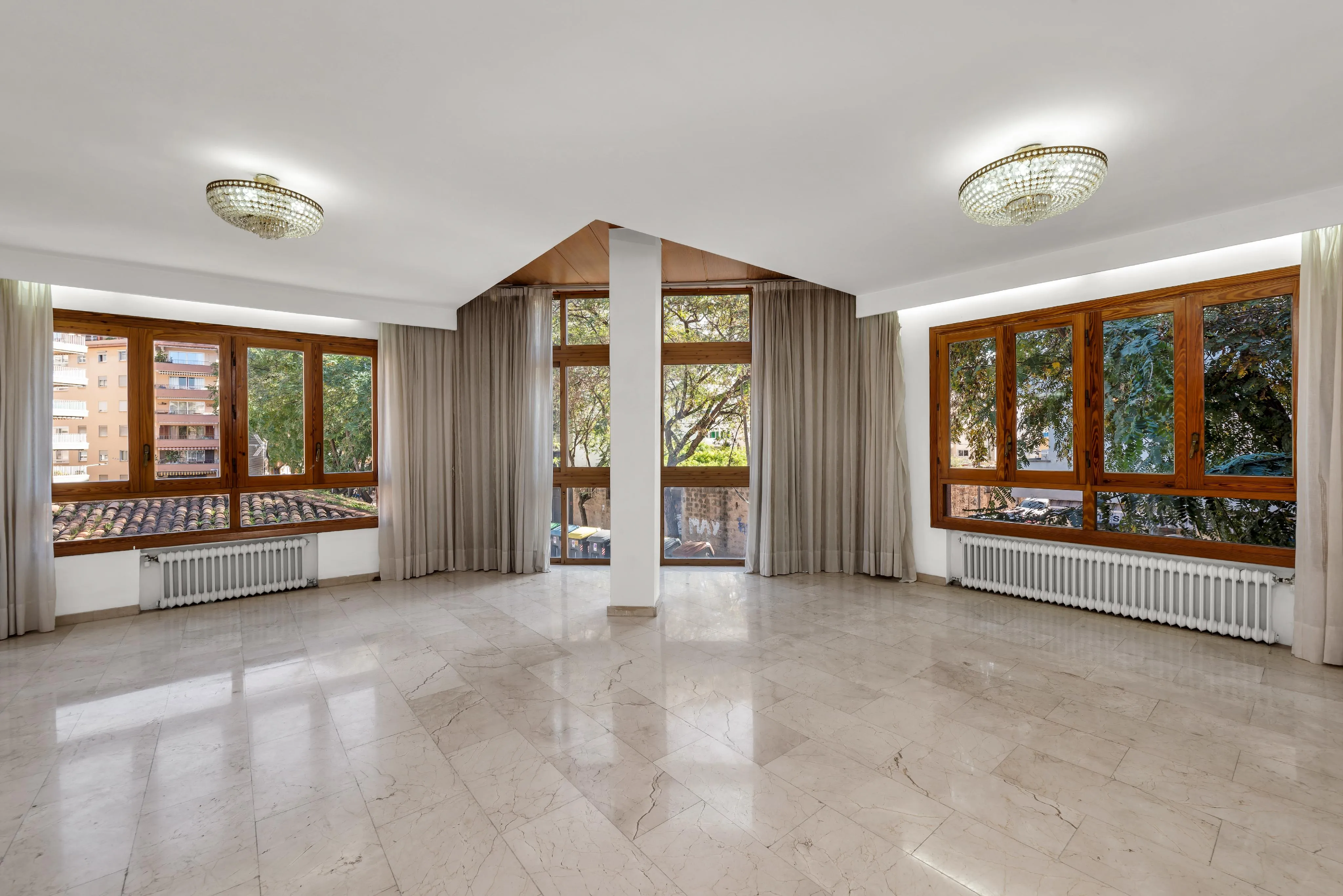 Aantrekkelijke investeringsmogelijkheid op toplocatie in Palma nabij Santa Catalina & Jaime III-4