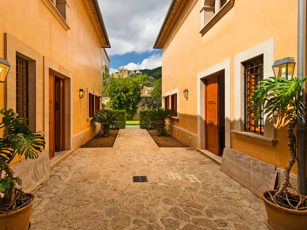 Herrliche Dorfvilla mit Gästehaus-9