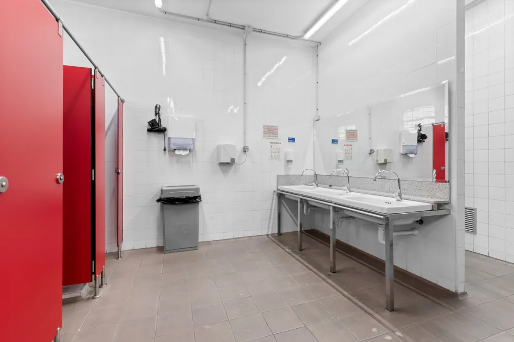 Spacious warehouse facility in the Son Castelló industrial park-8