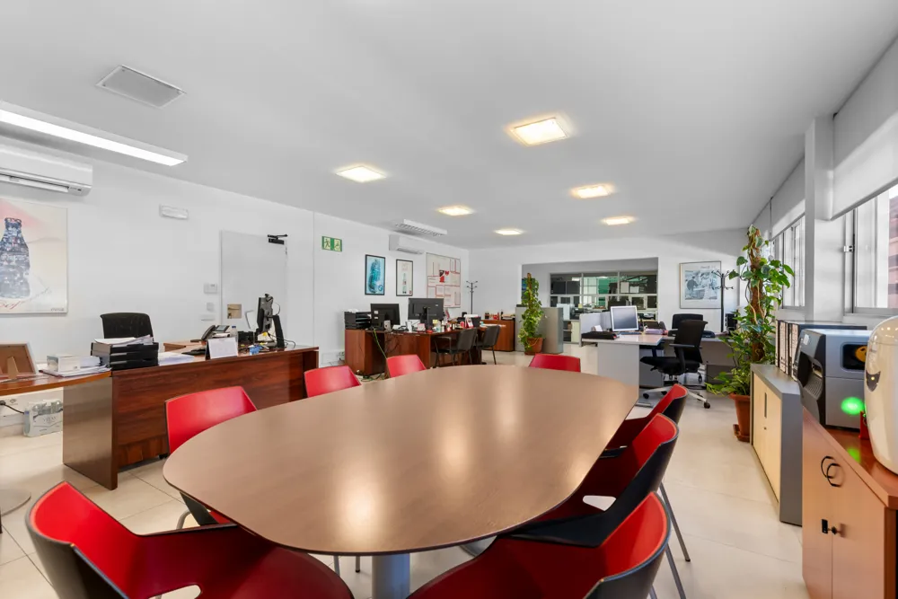 Spacious warehouse facility in the Son Castelló industrial park-5
