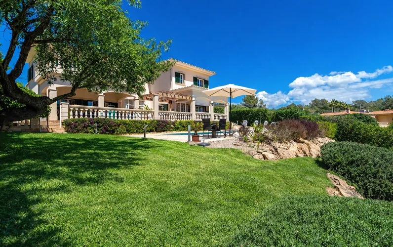 Mediterranean Villa in Cala Viñas