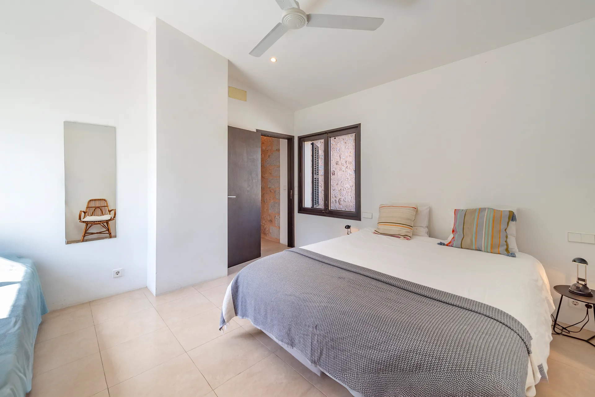 Storslået hus med privat have, pool og garage-27