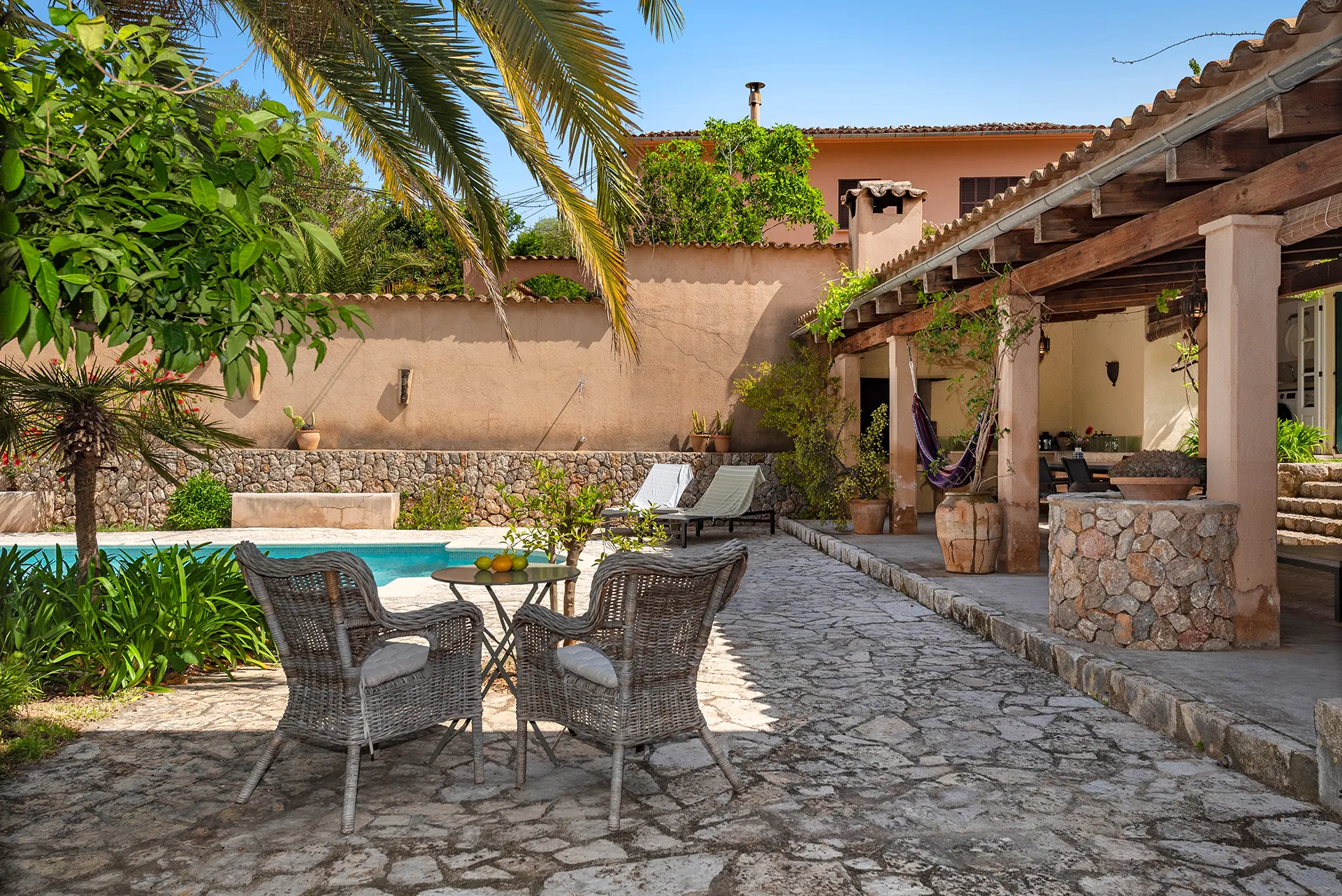 Storslået hus med privat have, pool og garage-5