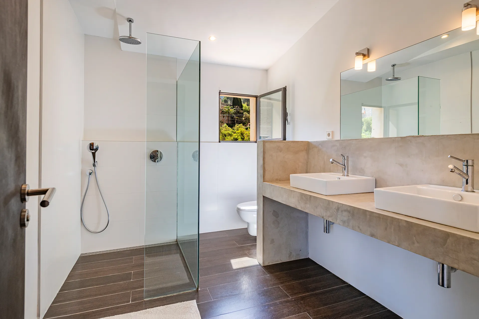 Storslået hus med privat have, pool og garage-25