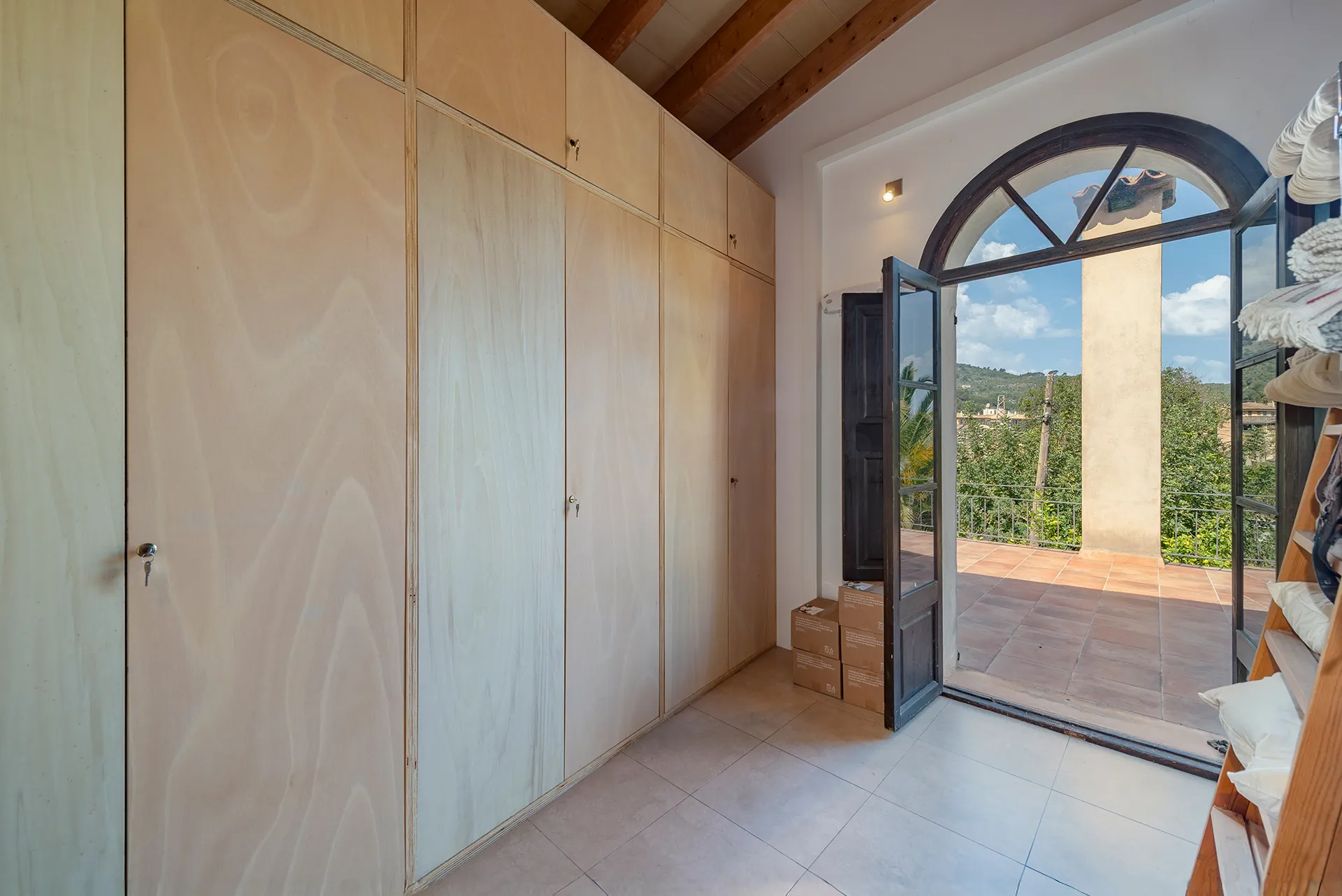 Storslået hus med privat have, pool og garage-20