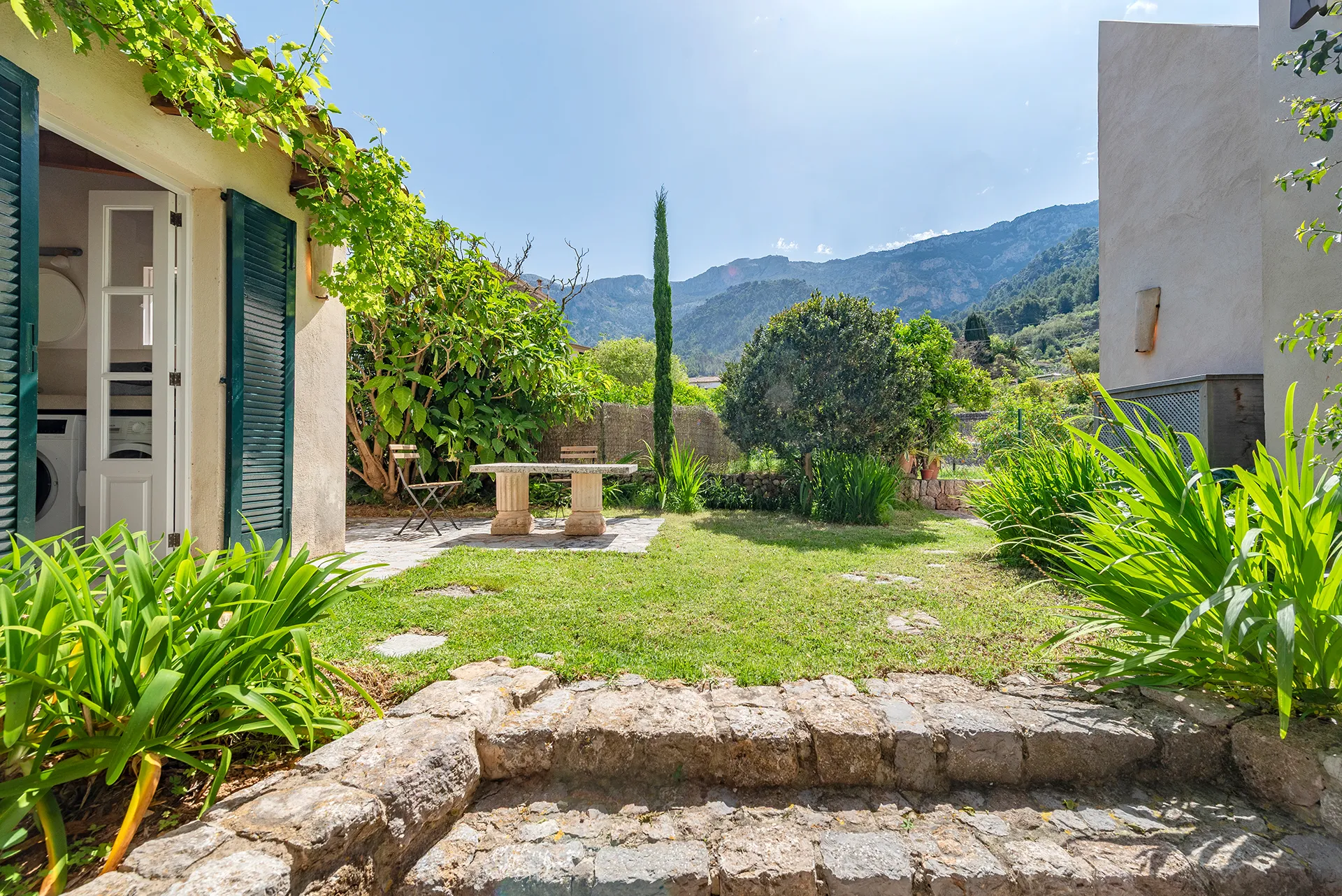 Storslået hus med privat have, pool og garage-28