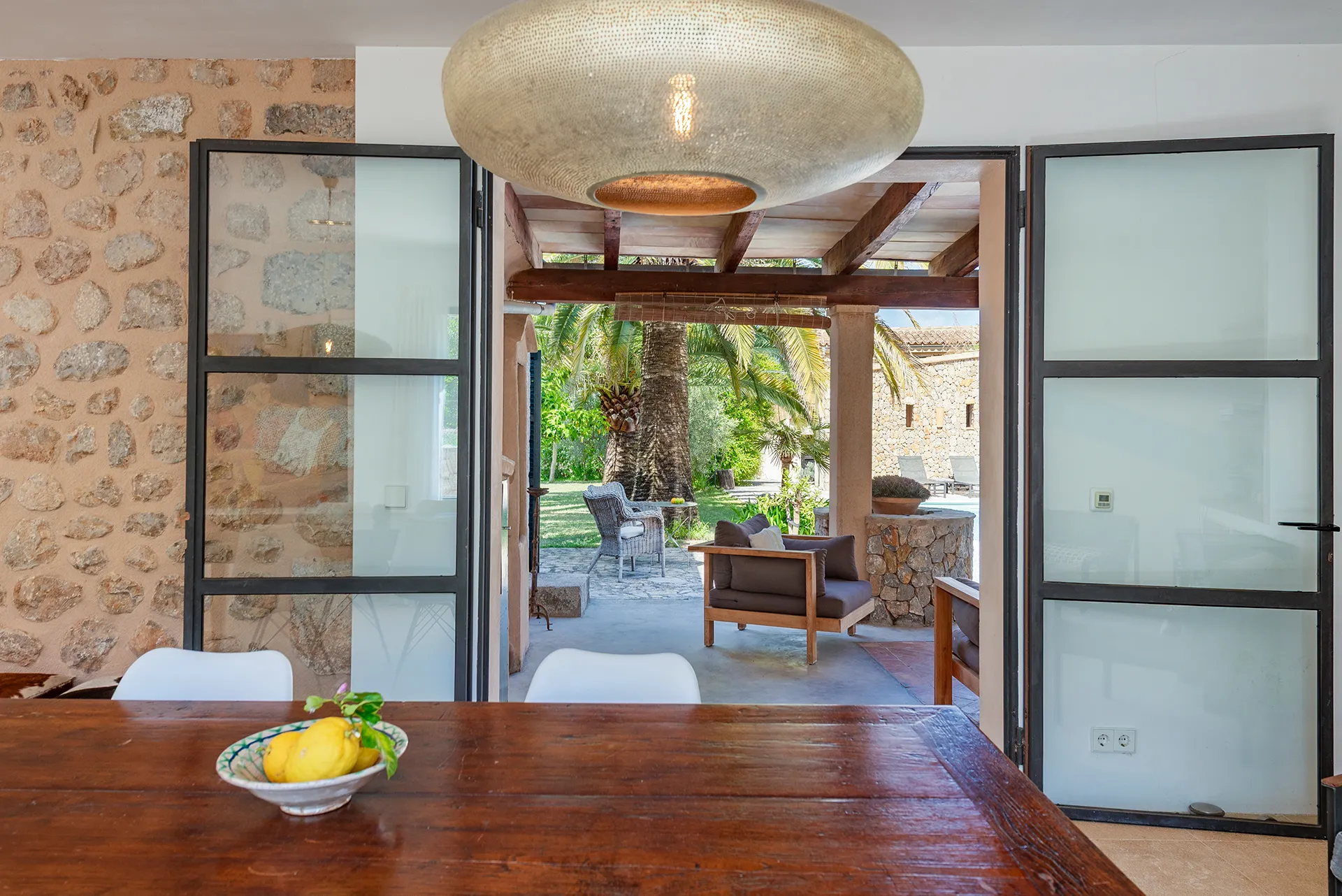 Storslået hus med privat have, pool og garage-9