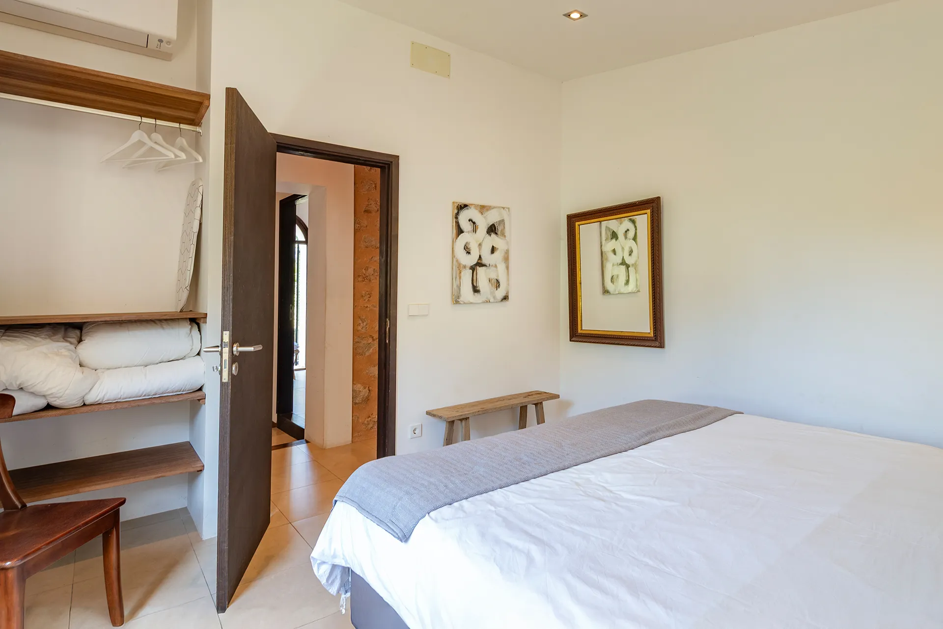 Storslået hus med privat have, pool og garage-24