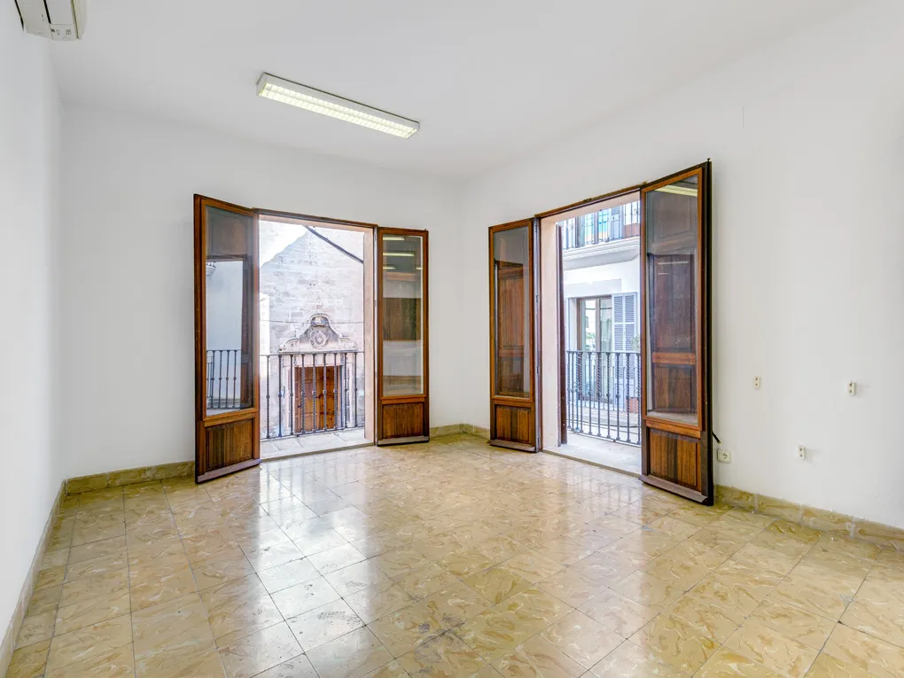 Te renoveren: Appartement op emblematische locatie met lift - Palma de Mallorca, Oude Stad-3