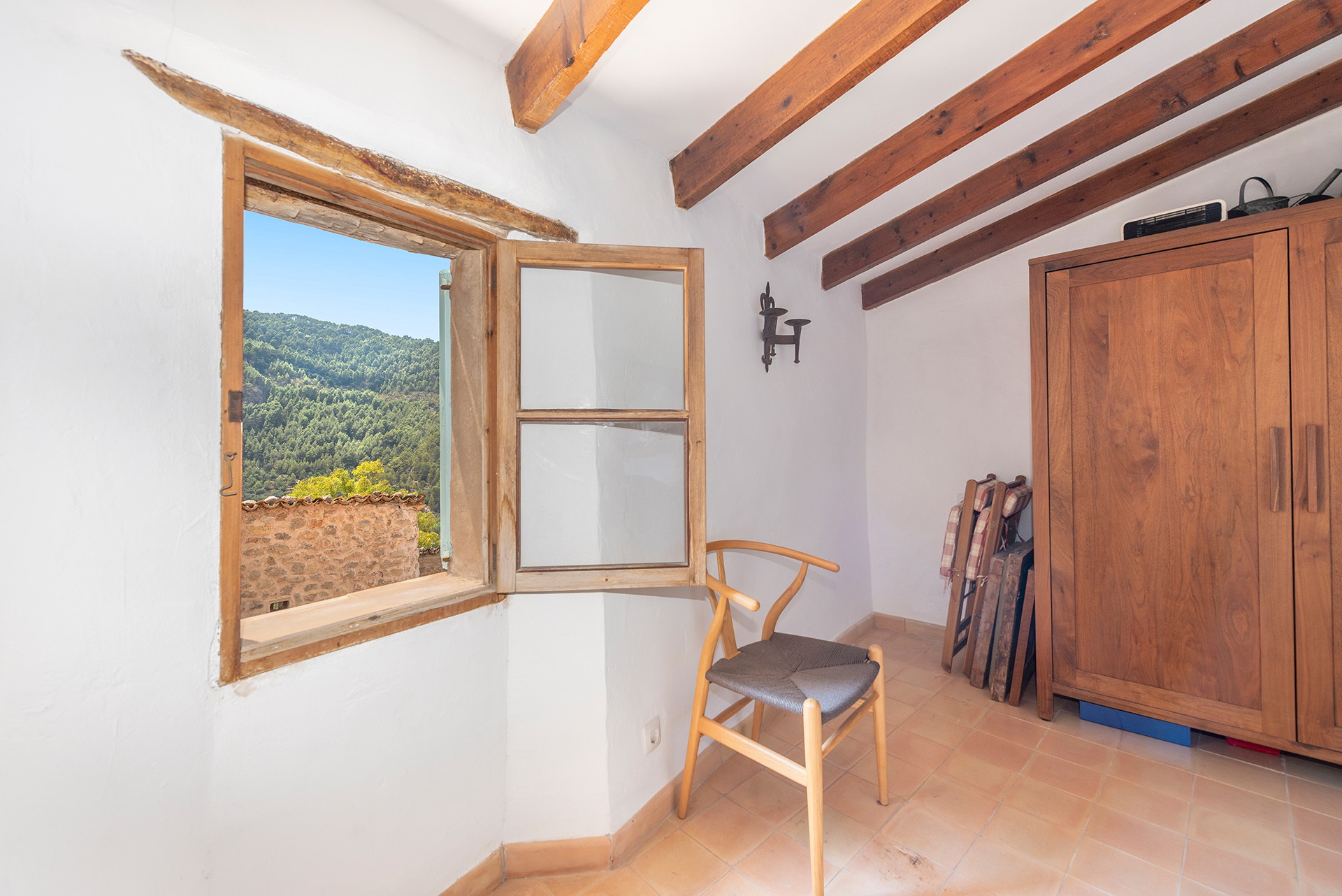 Mediterranean townhouse in Deia’s church square-12
