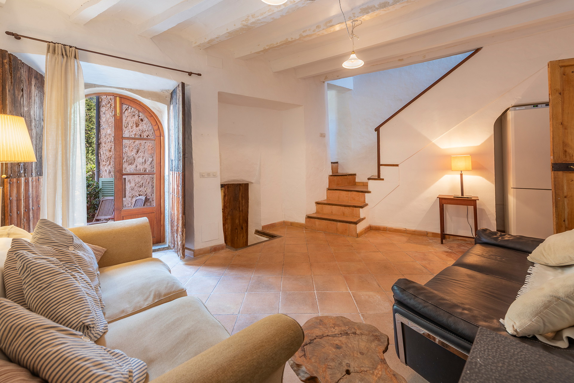 Mediterranean townhouse in Deia’s church square-3