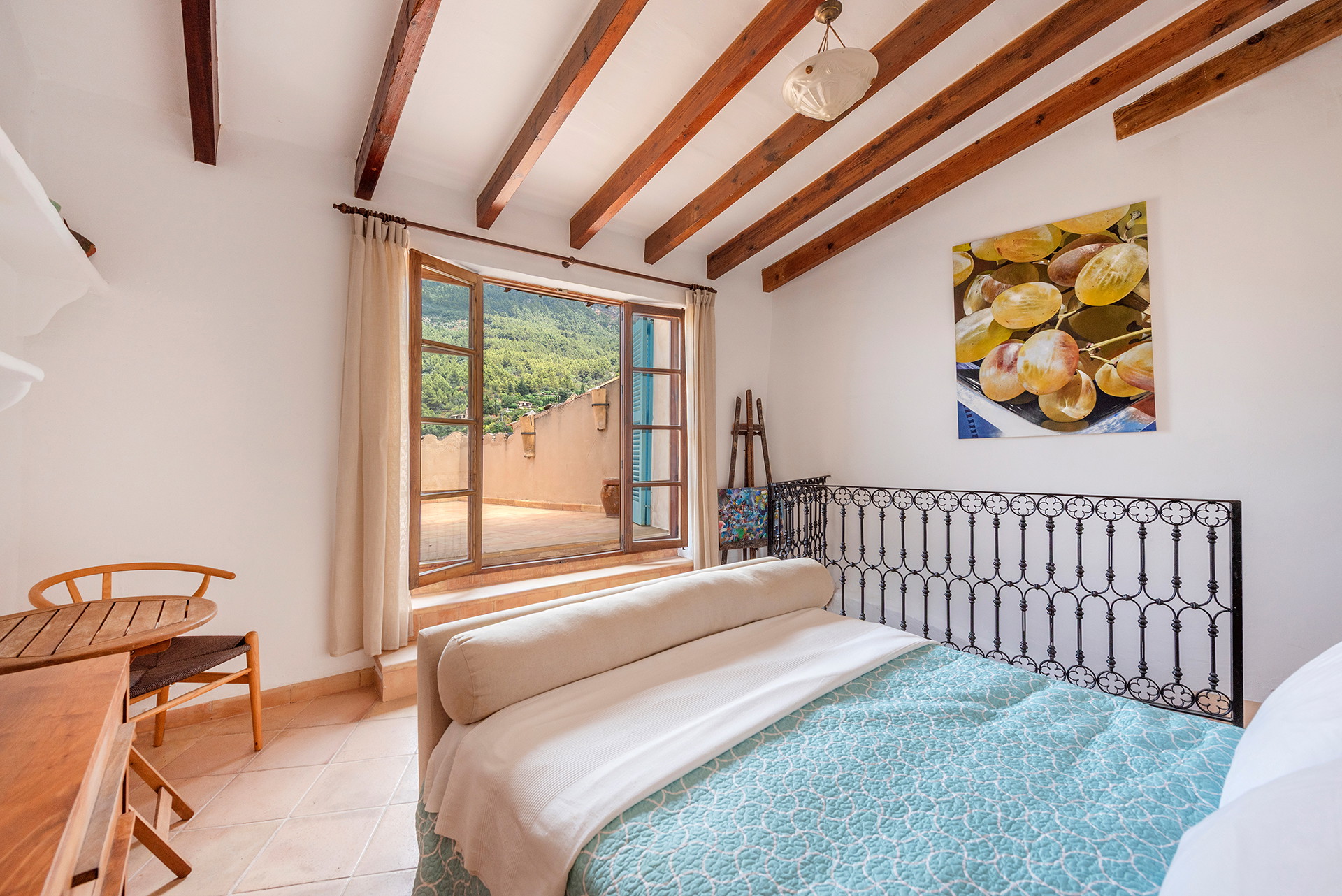 Mediterranean townhouse in Deia’s church square-16