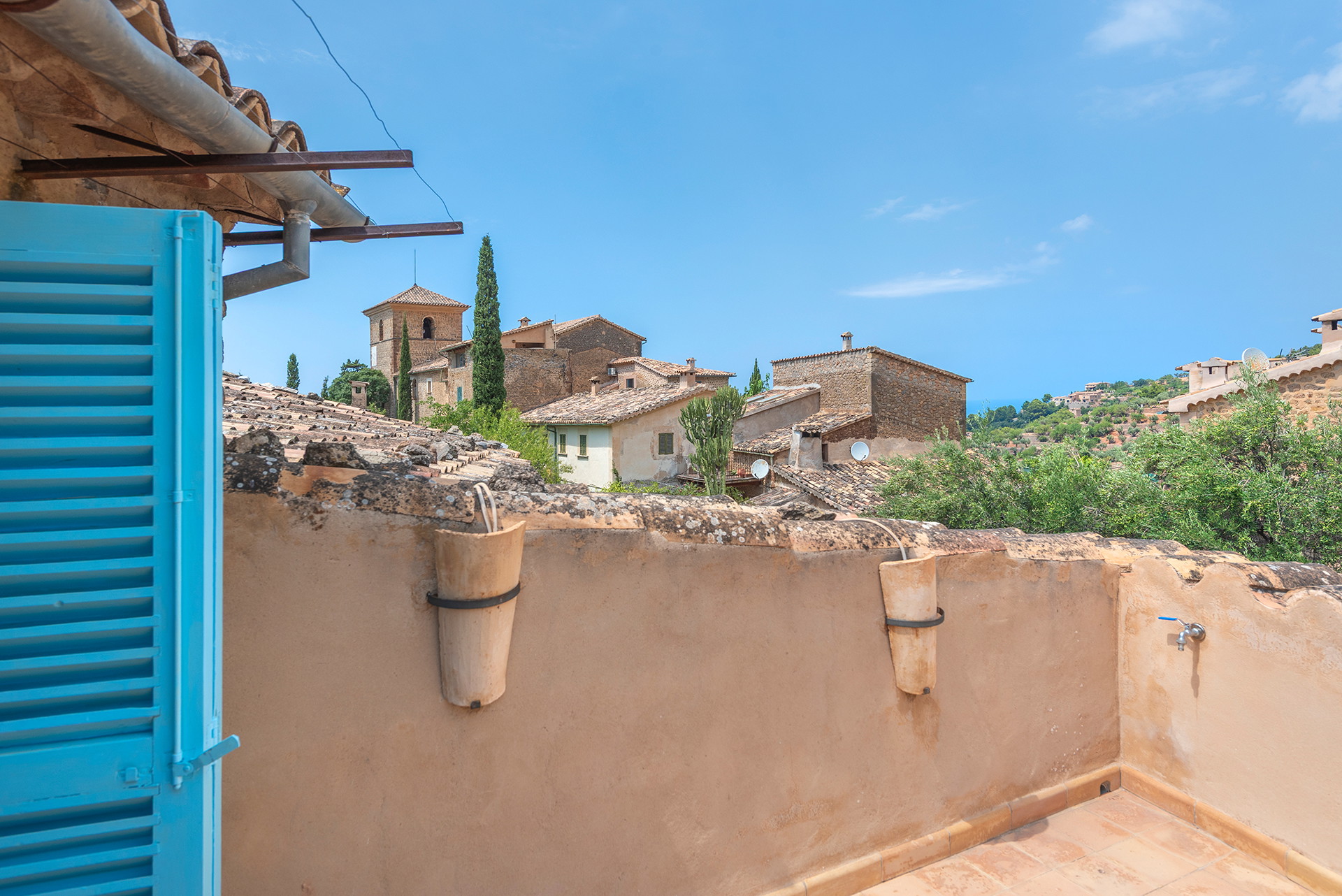 Mediterranean townhouse in Deia’s church square-18