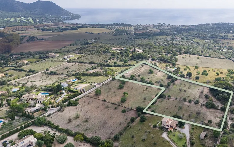 Terreno con proyecto y vista al mar