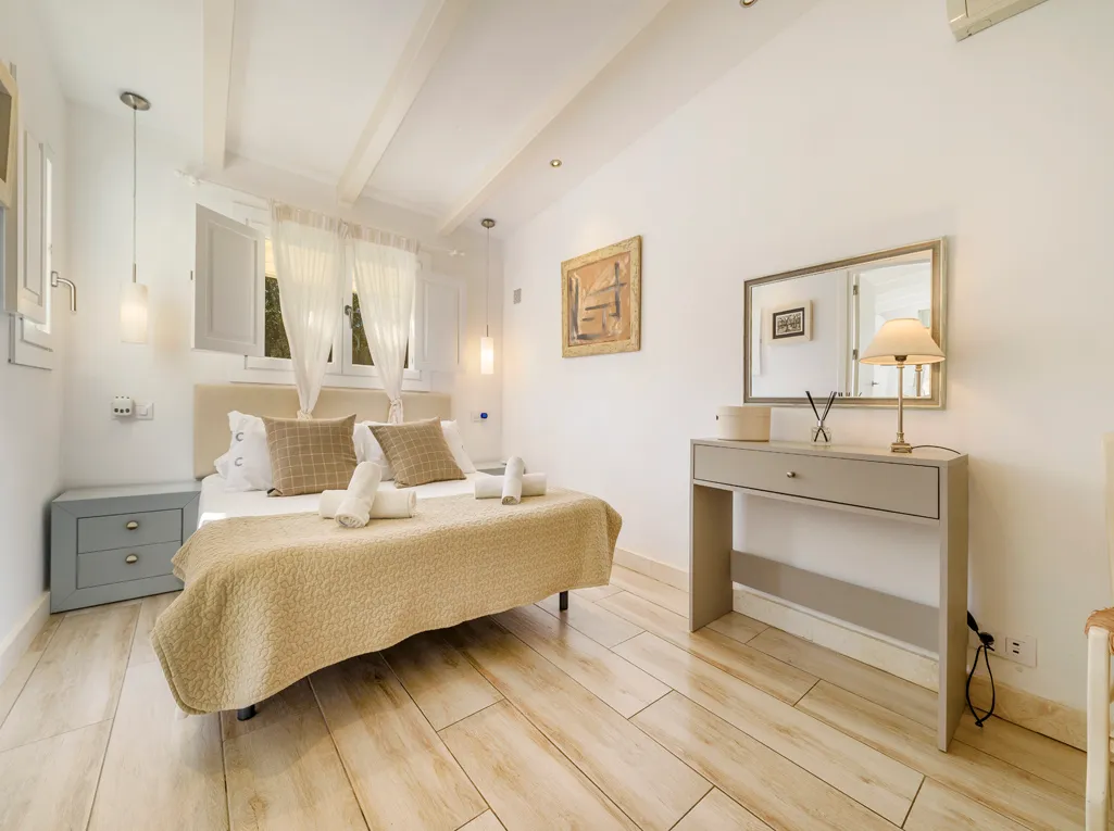 Exclusive country retreat with rental license near Pollensa-12