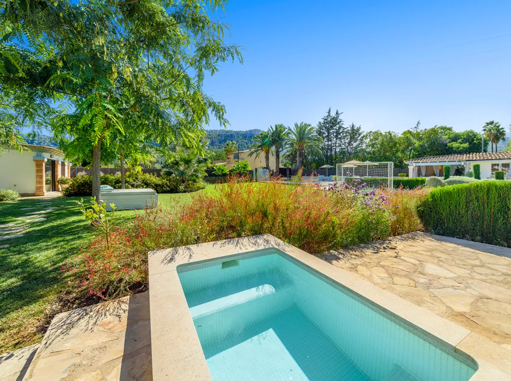 Exclusive country retreat with rental license near Pollensa-18