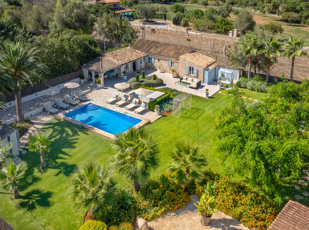 Exclusive country retreat with rental license near Pollensa-20