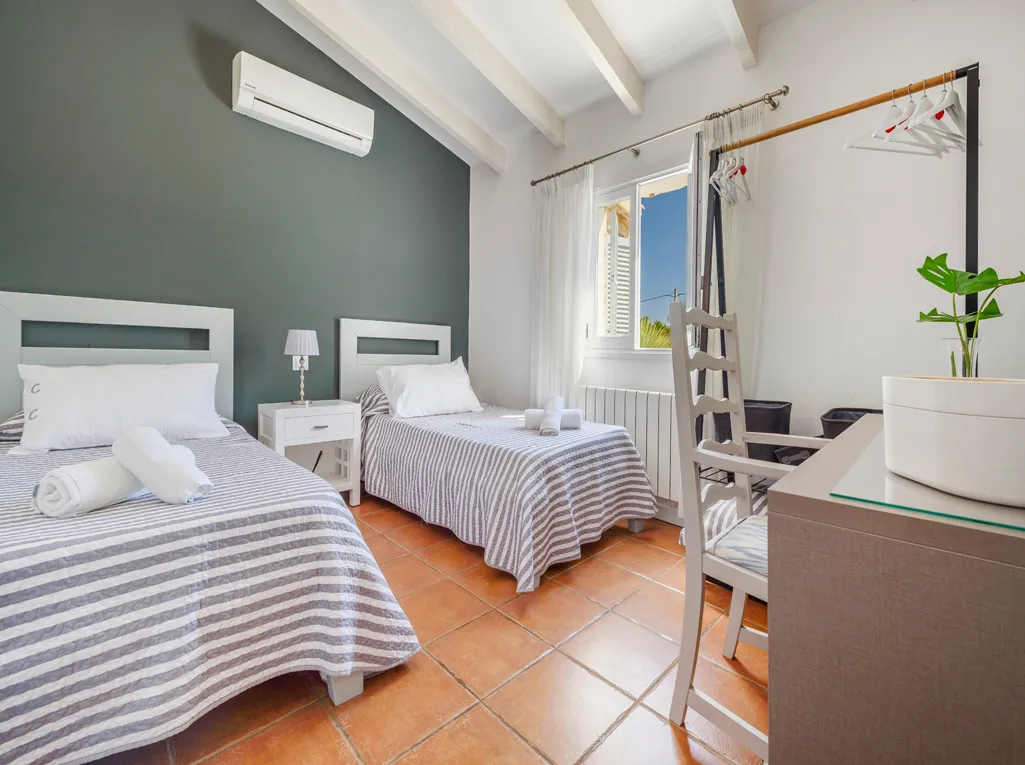 Exclusive country retreat with rental license near Pollensa-7