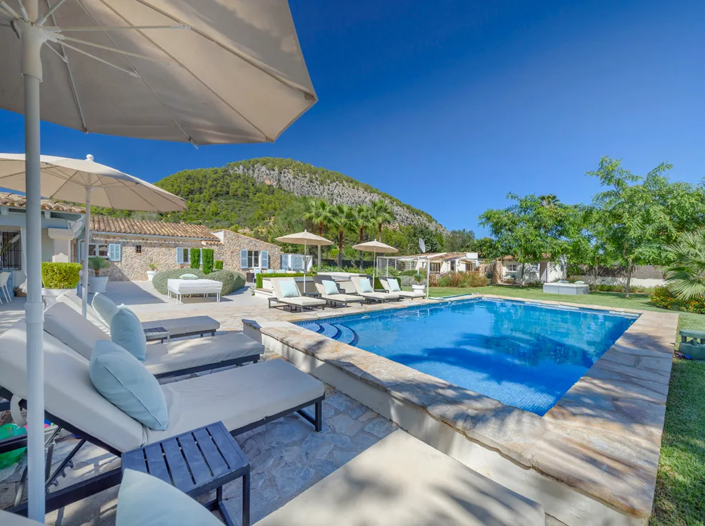 Exclusive country retreat with rental license near Pollensa-15