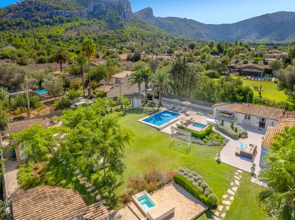 Exclusive country retreat with rental license near Pollensa-23