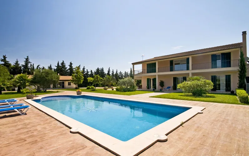 Maison de campagne avec belle vue et jardin