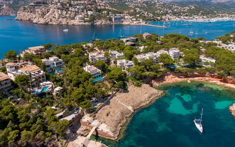 Imponująca willa z dostępem do morza i licencją na wynajem wakacyjny