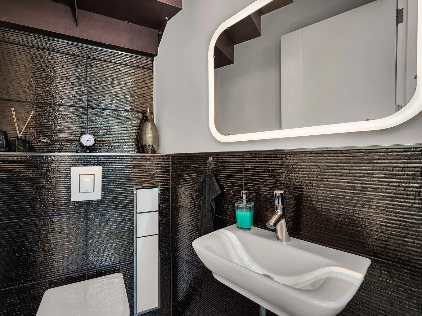 Villa familiare minimalista con privacy-8