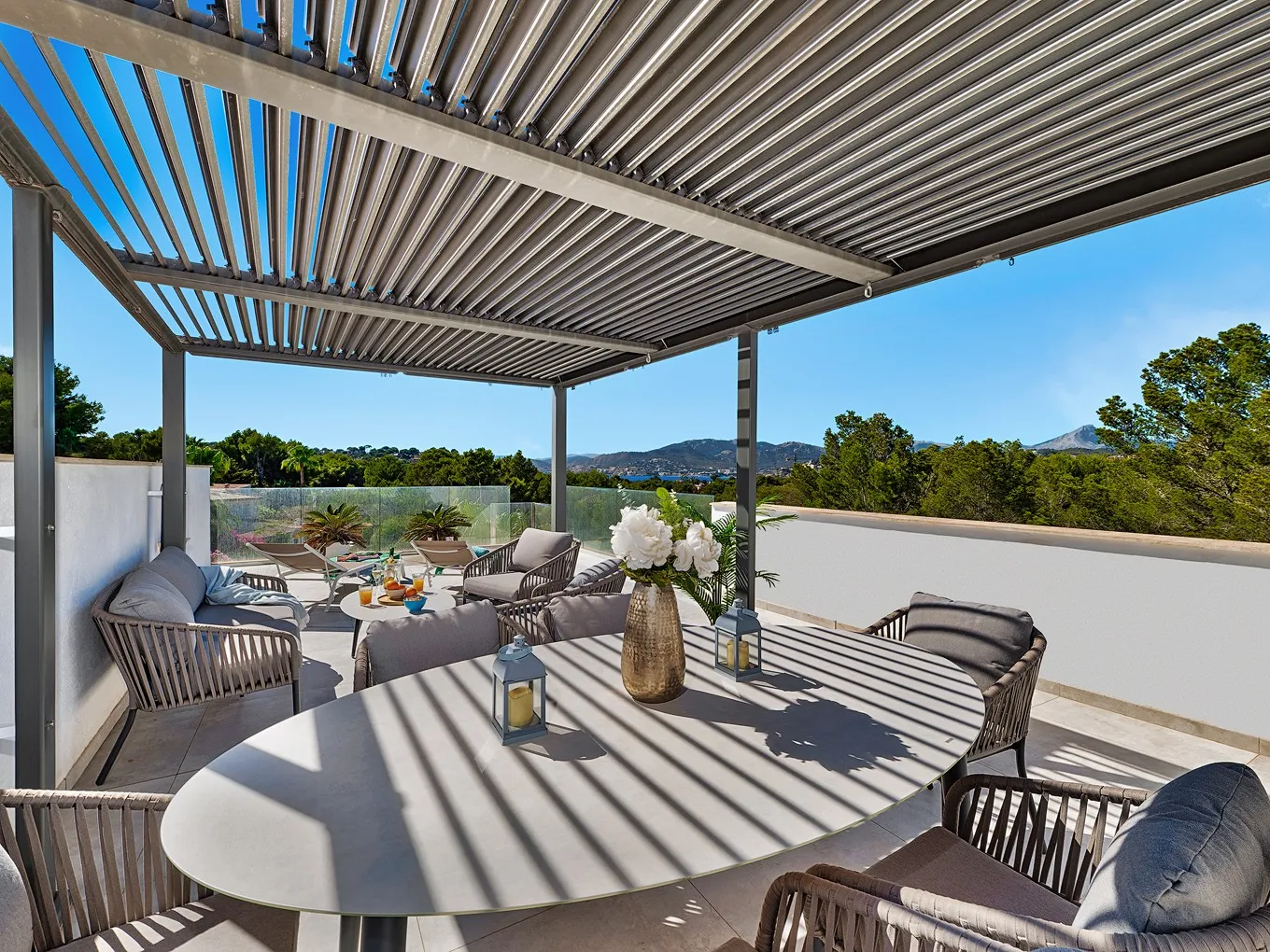 Villa familiale minimaliste avec intimité-14