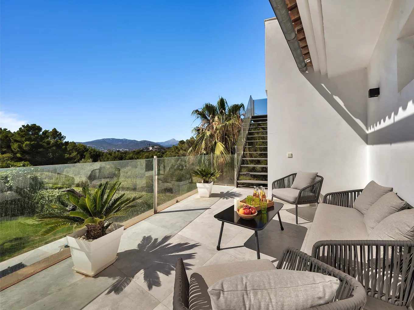 Vila familiar amb privadesa-13