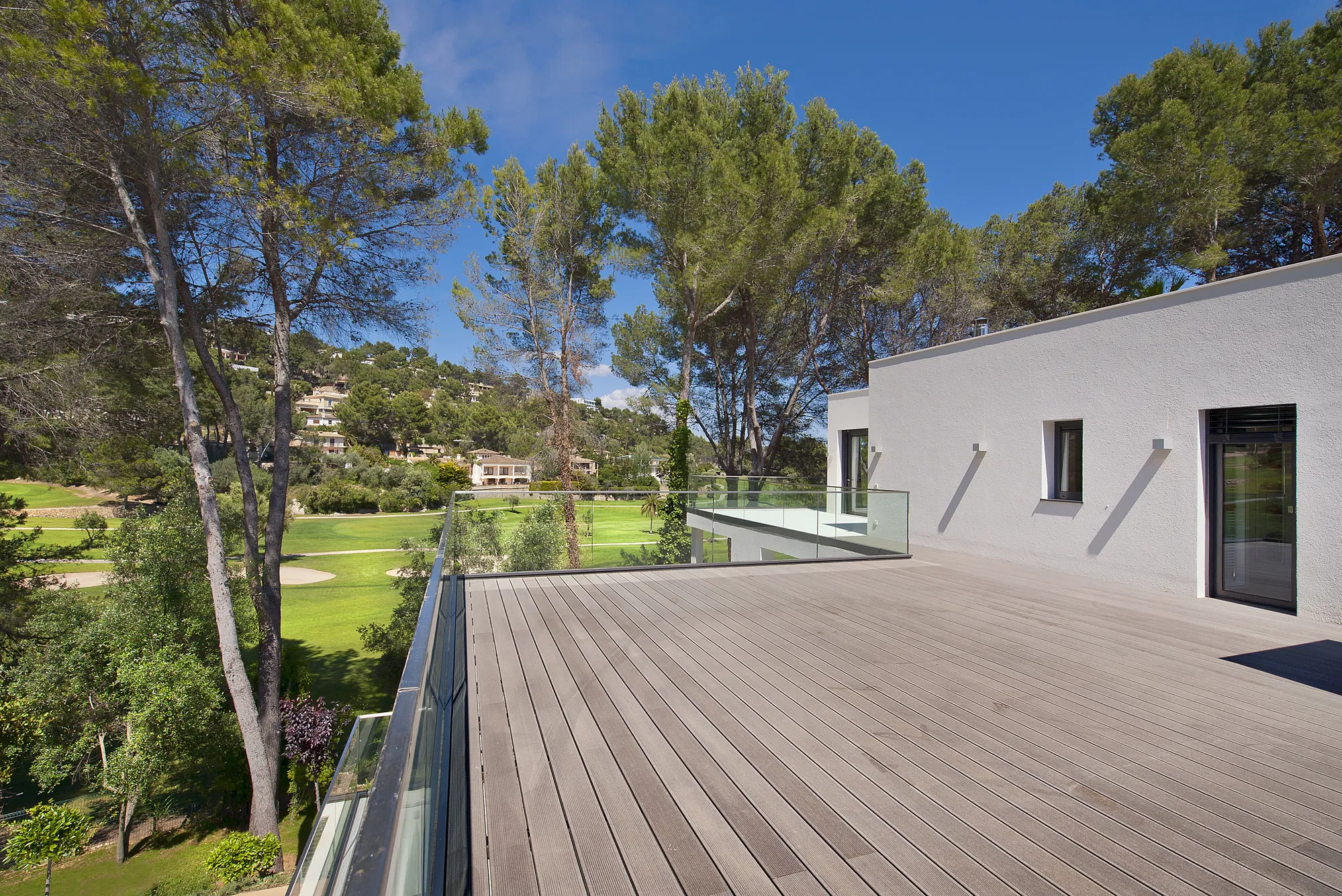 Modern luxury villa with direct golf views-11