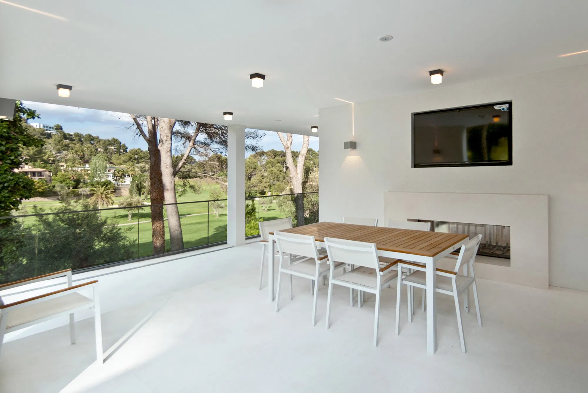 Modern luxury villa with direct golf views-7