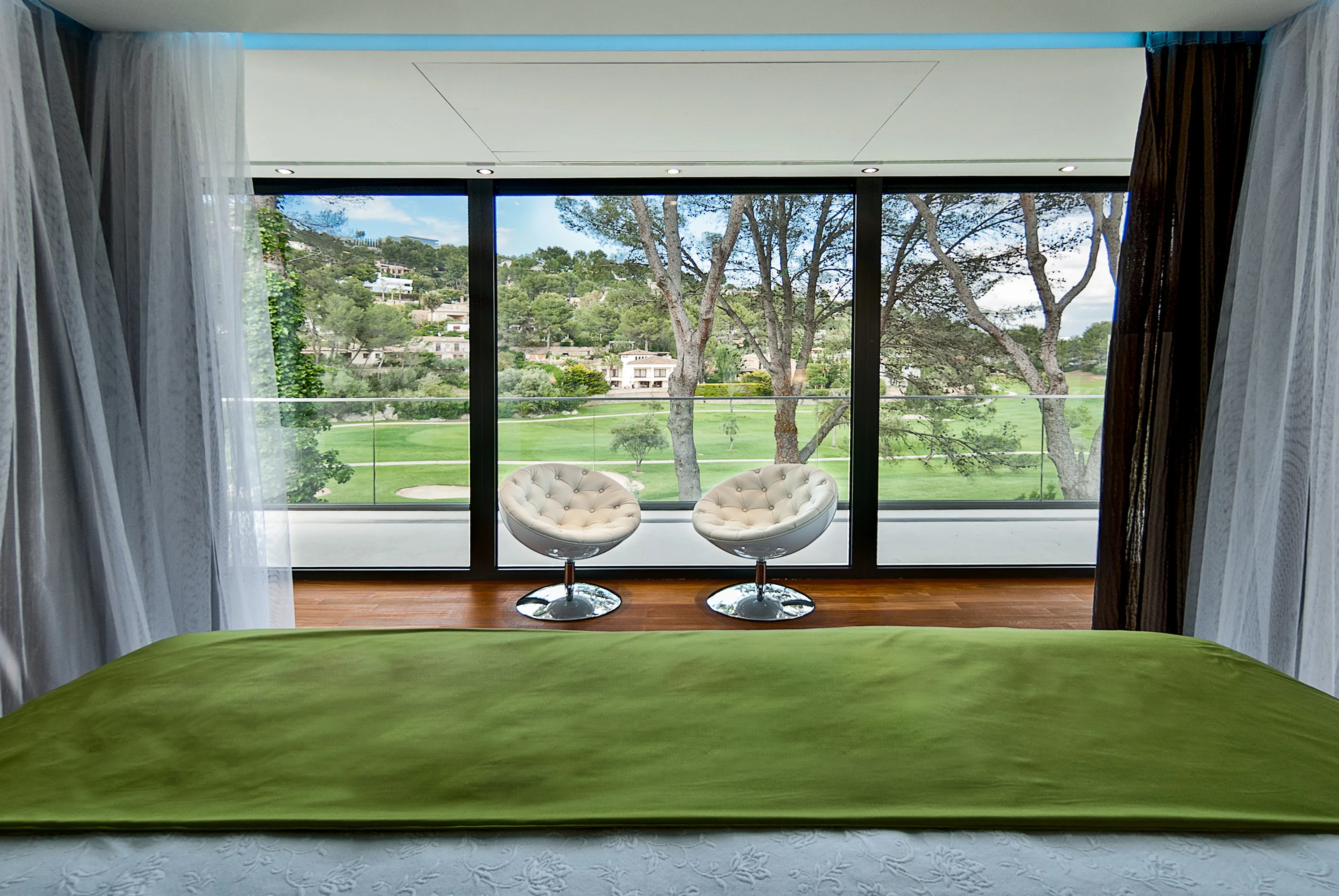 Modern luxury villa with direct golf views-9