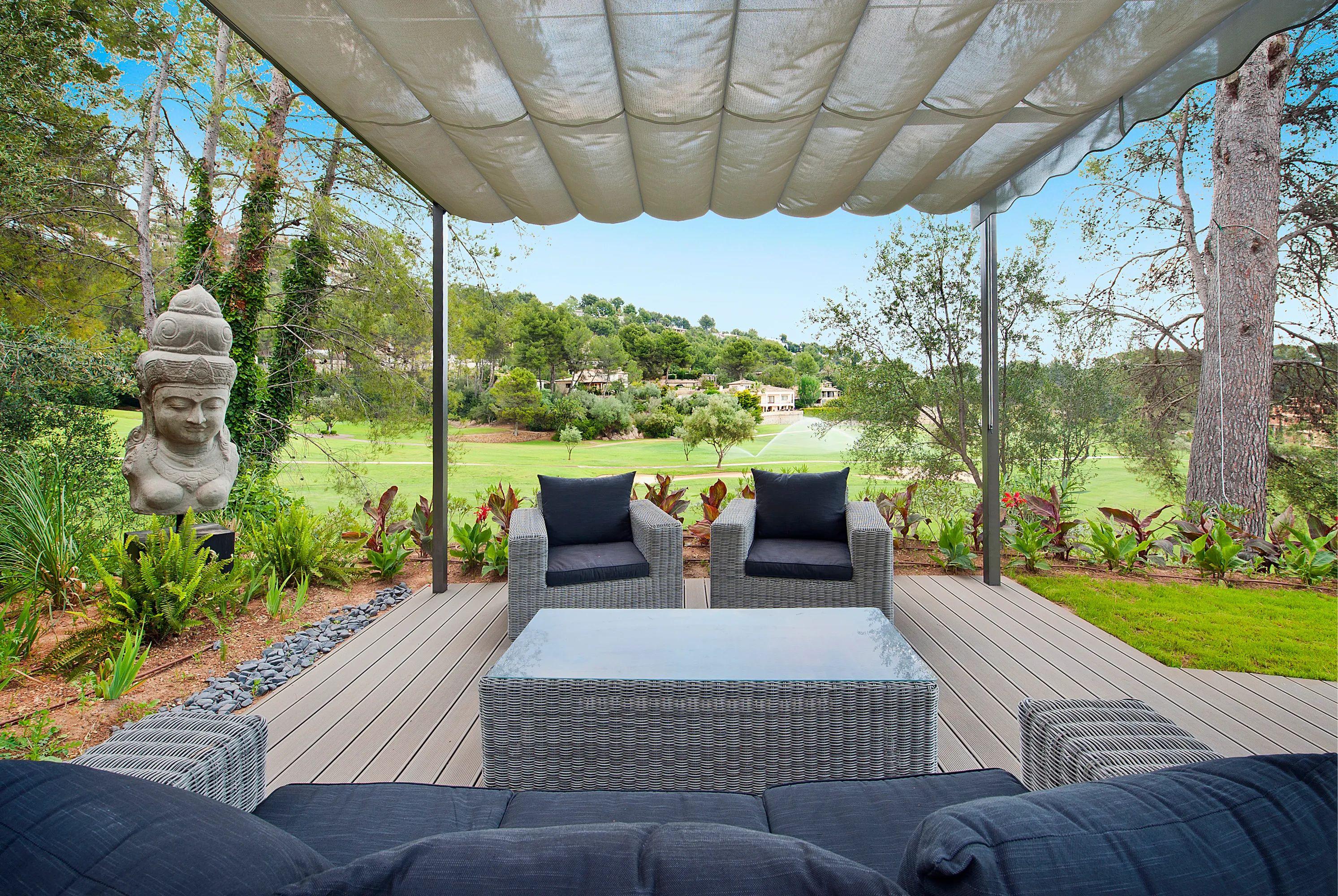 Moderne luksusvilla med direkte golfudsigt-4