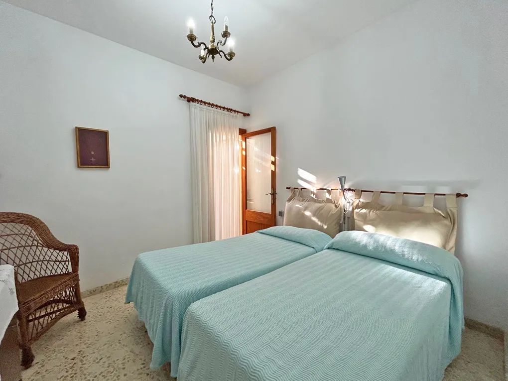 Maison de ville spacieuse avec garage et jardin à Alaro-14