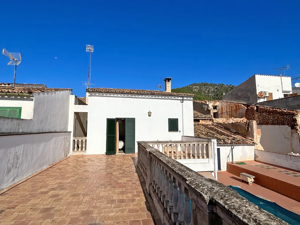 Maison de ville spacieuse avec garage et jardin à Alaro-19