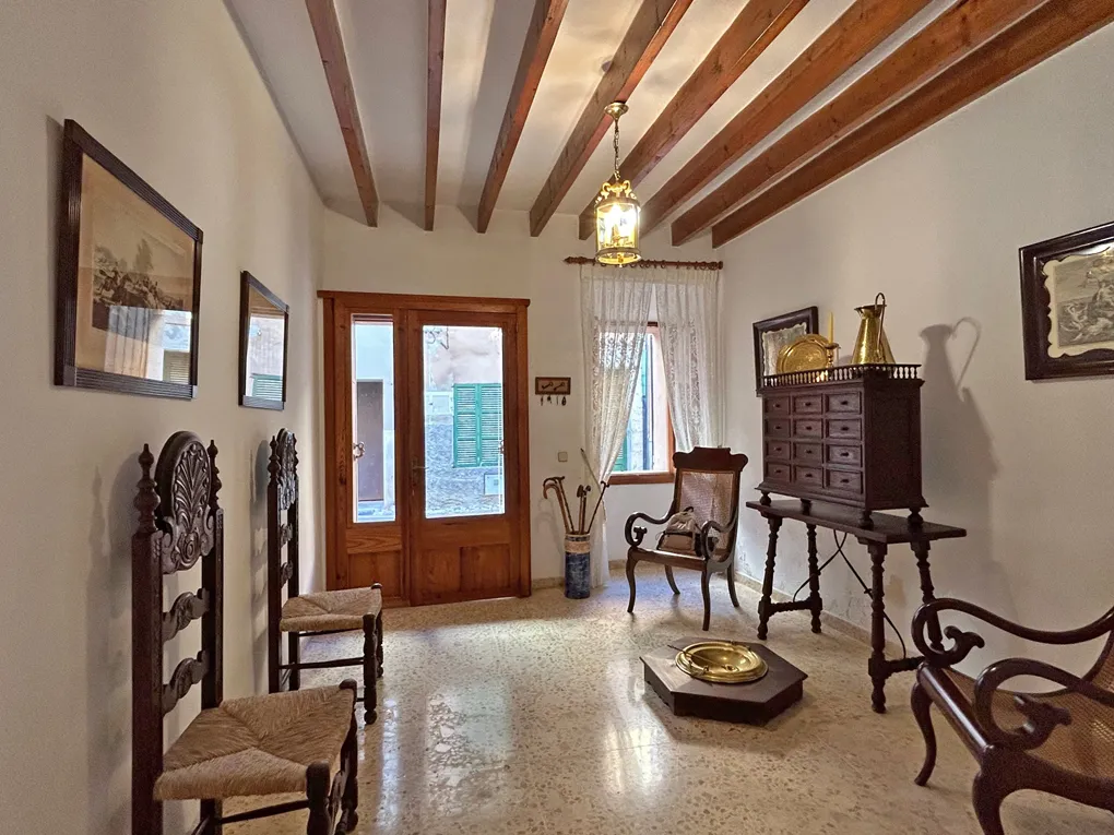 Maison de ville spacieuse avec garage et jardin à Alaro-3