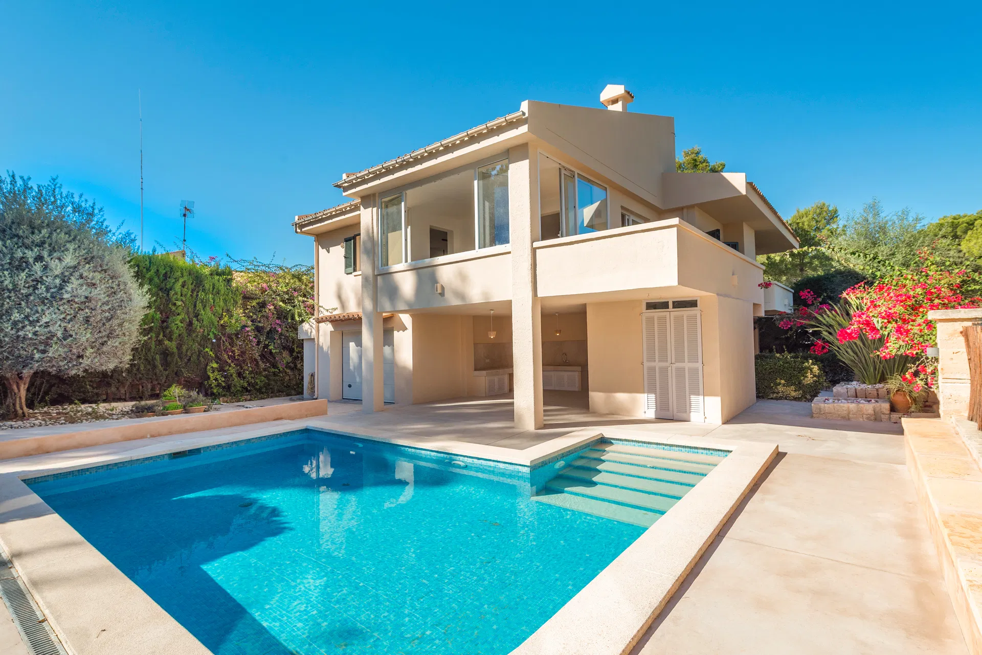 Superb family home in the sunshine, Alcudia - Bonaire-1