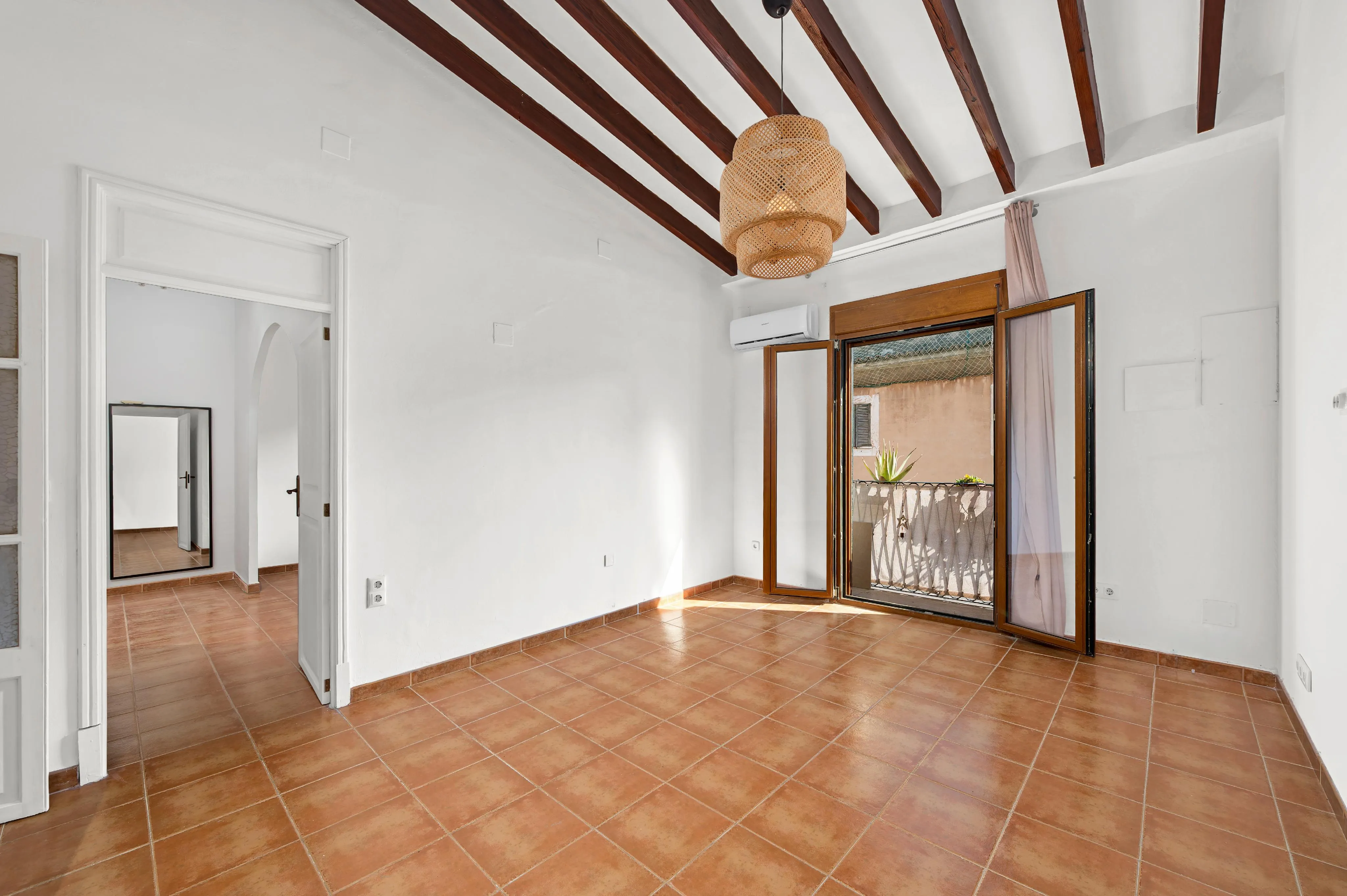 Charming Modernized apartment in Palma's vibrant Santa Catalina-2